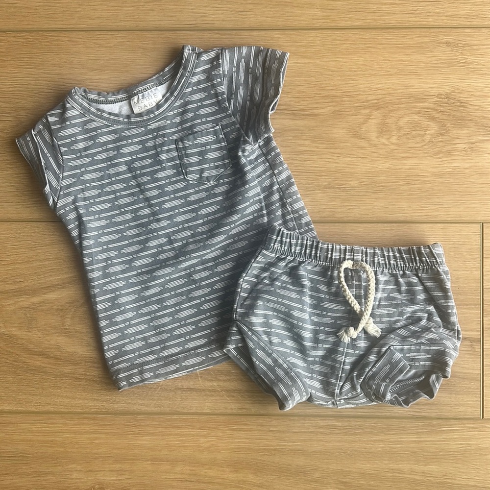 Mebie baby 3-6 month short set.